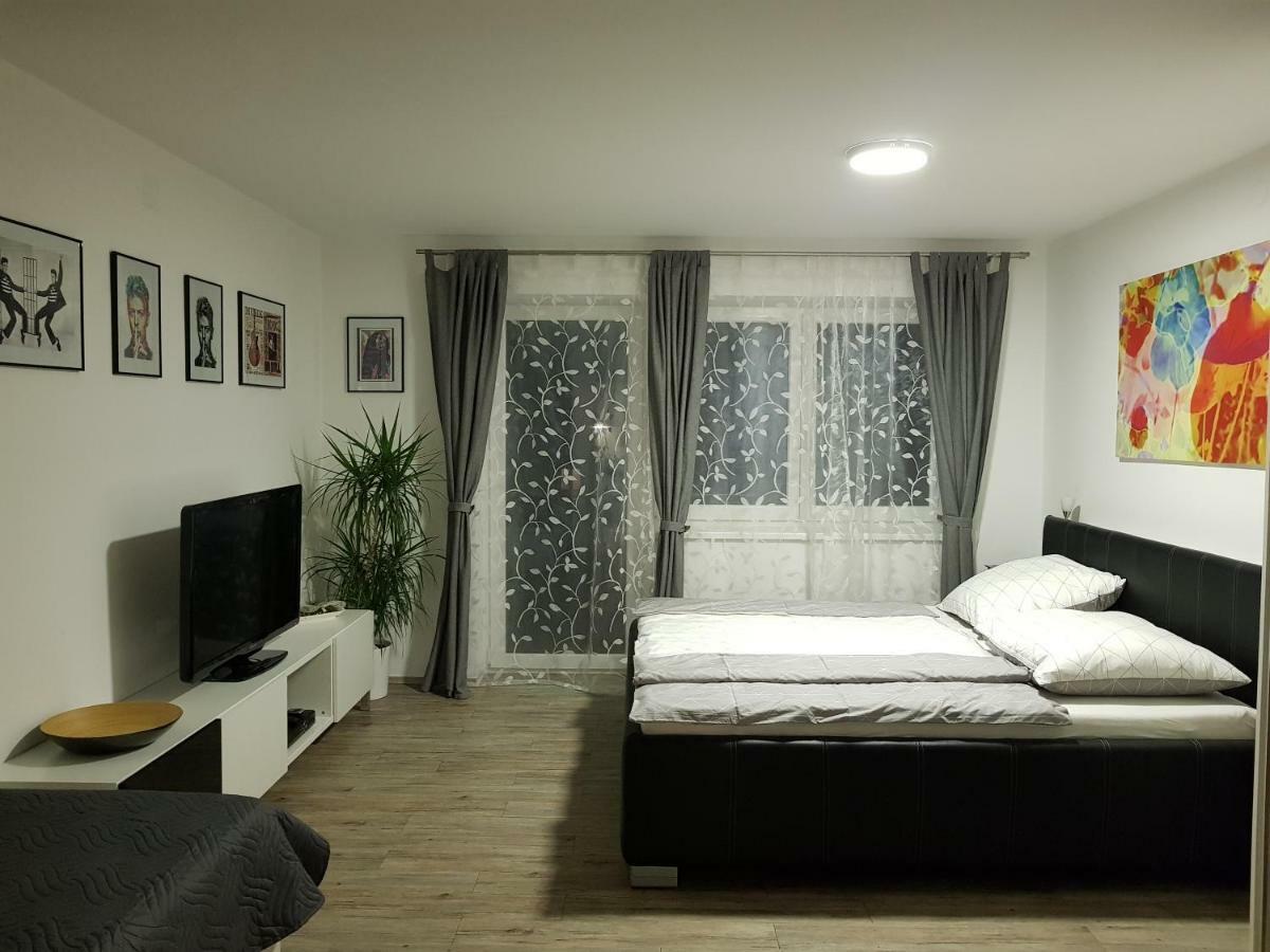 Ferienwohnung Pinsdorf 外观 照片